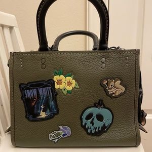 Coach x DISNEY Snow White Rogue 25 purse/bag